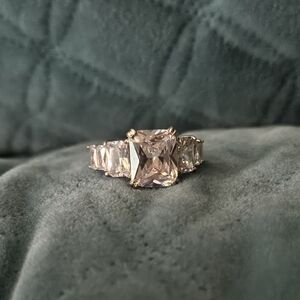 Elegant Sterling Silver Women's Ring